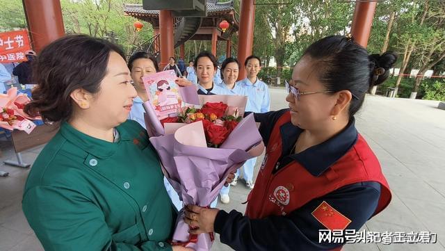 业致敬白衣天使凝聚社会温情凯发k8娱乐唯一沈阳爱心企(图6)