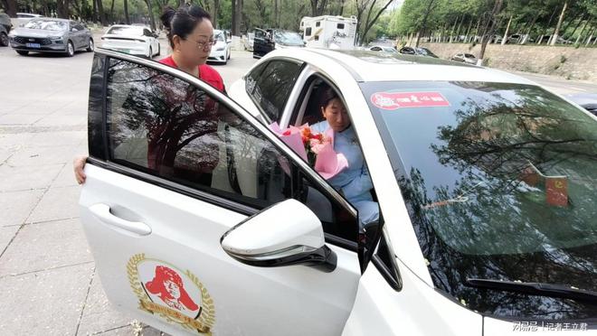 业致敬白衣天使凝聚社会温情凯发k8娱乐唯一沈阳爱心企(图5)